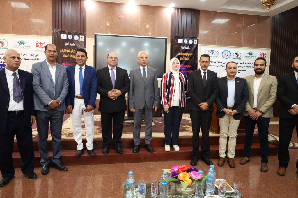 رئيس جامعة المنيا يتفقد المنشآت الرياضية والخدمية بالجامعة