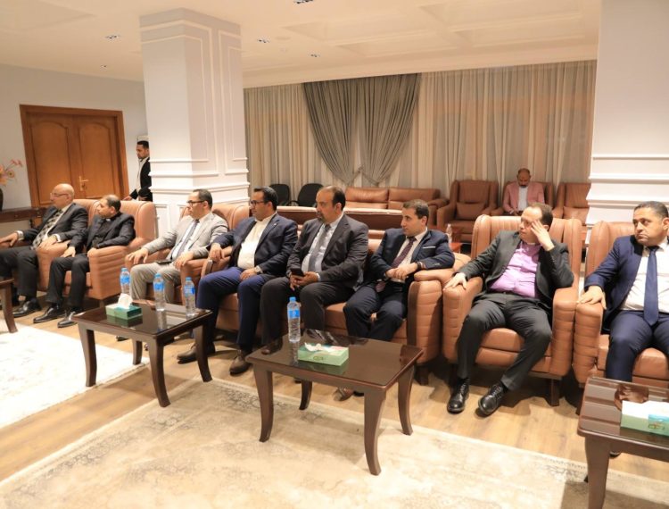 300كرسي محافظ اسيوط (13)