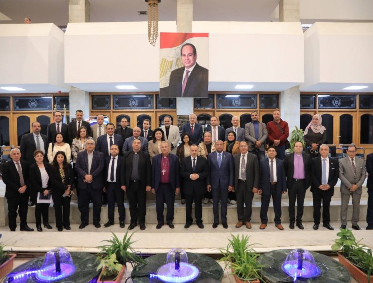 300كرسي محافظ اسيوط (14)