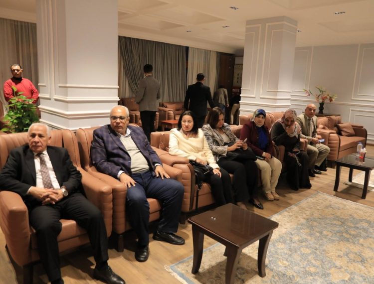 300كرسي محافظ اسيوط (17)