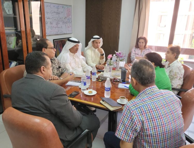 جلسة تنسيقية مع الاتحاد العربي للتطوع بمقر الهيئة بالنزهة الجديدة (4)
