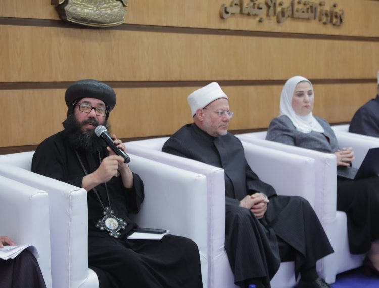 رئيس الإنجيلية ومفتي الديار المصرية يشهدان إطلاق مبادرة وعي للتضامن بحضور نيفين القباج (6)