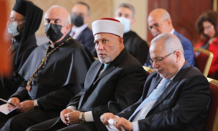 رئيس الإنجيلية يختتم مؤتمر آفاق بناء السلام في الأردن02