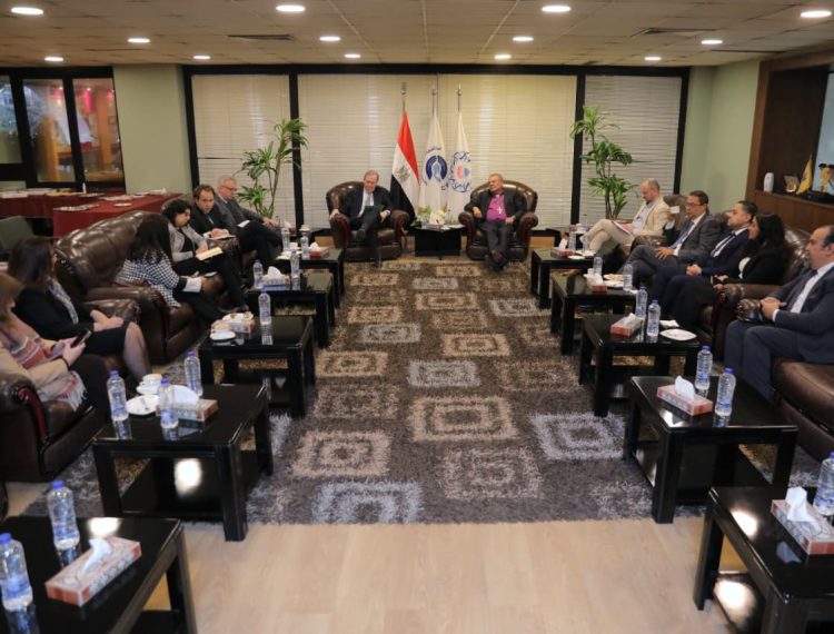 رئيس الطائفة الإنجيلية يستقبل مفوض الحكومة الألمانية وسفير ألمانيا (12)