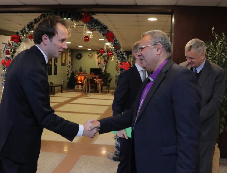 رئيس الطائفة الإنجيلية يستقبل مفوض الحكومة الألمانية وسفير ألمانيا (3)