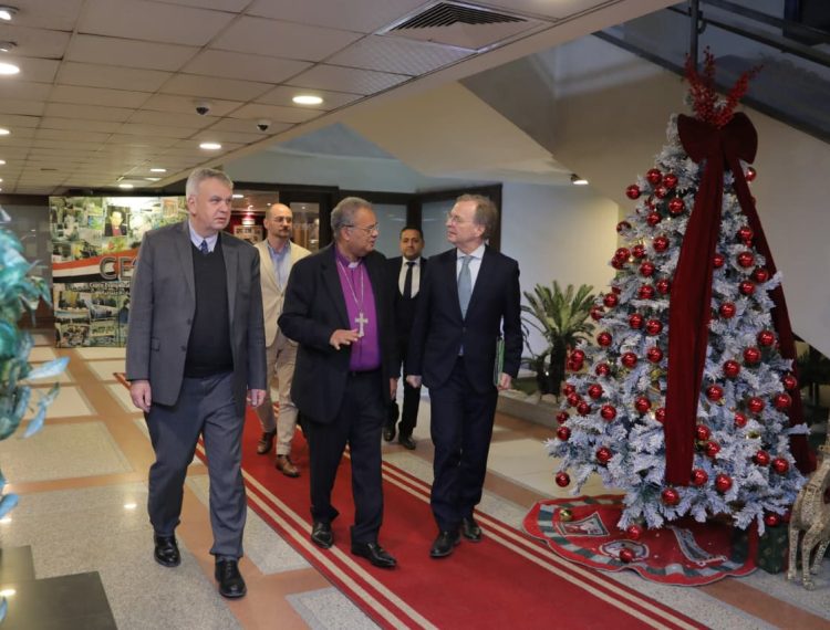 رئيس الطائفة الإنجيلية يستقبل مفوض الحكومة الألمانية وسفير ألمانيا (4)