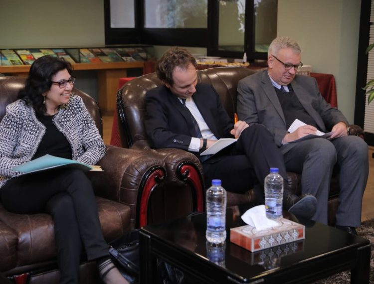 رئيس الطائفة الإنجيلية يستقبل مفوض الحكومة الألمانية وسفير ألمانيا (7)