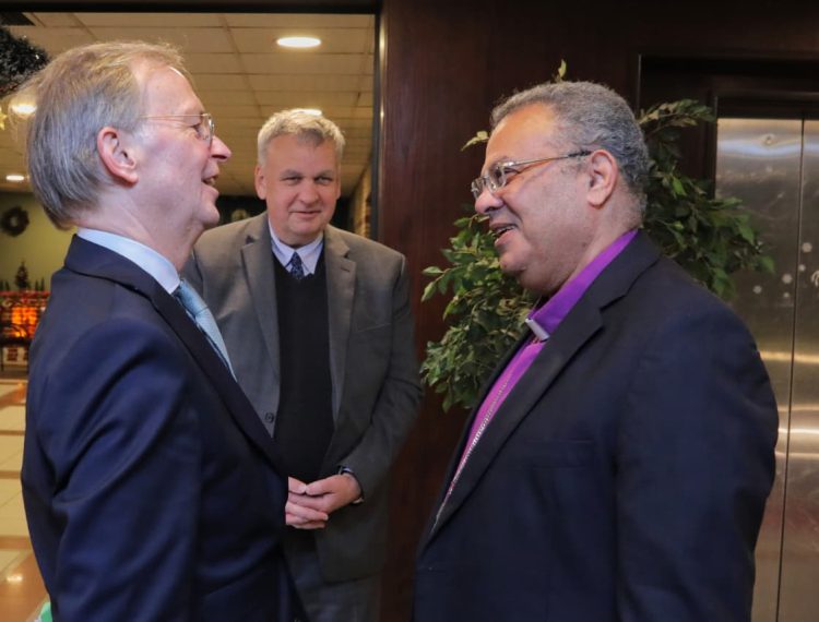 رئيس الطائفة الإنجيلية يستقبل مفوض الحكومة الألمانية وسفير ألمانيا (9)